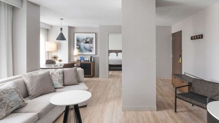 Hyatt Regency Deerfield Suite
