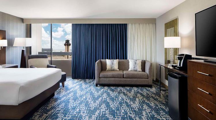Hyatt Regency DFW International Airport Suite