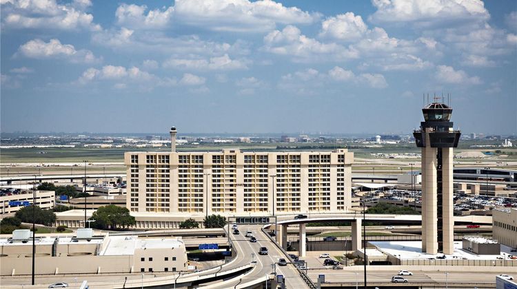 Hyatt Regency DFW International Airport Exterior