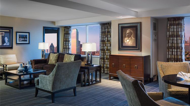 Hyatt Regency Dallas Suite