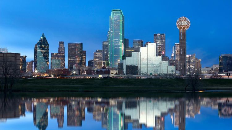 Hyatt Regency Dallas Exterior