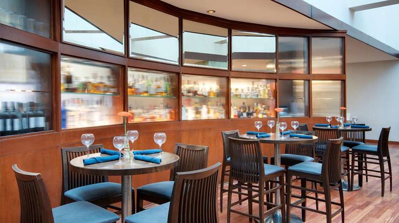 <b>Hyatt Regency Dulles Restaurant</b>. Images powered by <a href="https://iceportal.shijigroup.com/" title="IcePortal" target="_blank">IcePortal</a>.