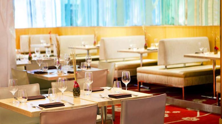 <b>Hyatt Regency New Brunswick Restaurant</b>. Images powered by <a href="https://iceportal.shijigroup.com/" title="IcePortal" target="_blank">IcePortal</a>.