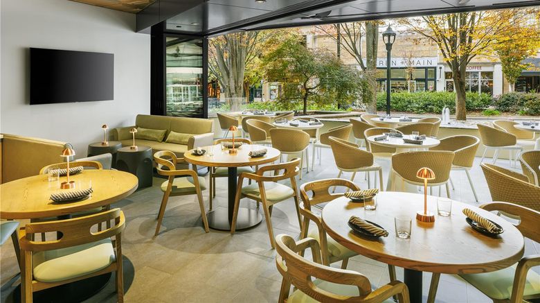 <b>Hyatt Regency Greenville Restaurant</b>. Images powered by <a href="https://iceportal.shijigroup.com/" title="IcePortal" target="_blank">IcePortal</a>.