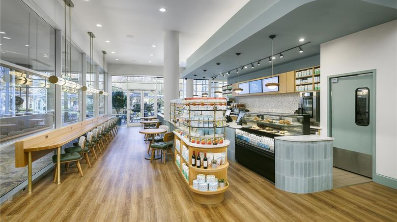 <b>Hyatt Regency Greenville Restaurant</b>. Images powered by <a href="https://iceportal.shijigroup.com/" title="IcePortal" target="_blank">IcePortal</a>.