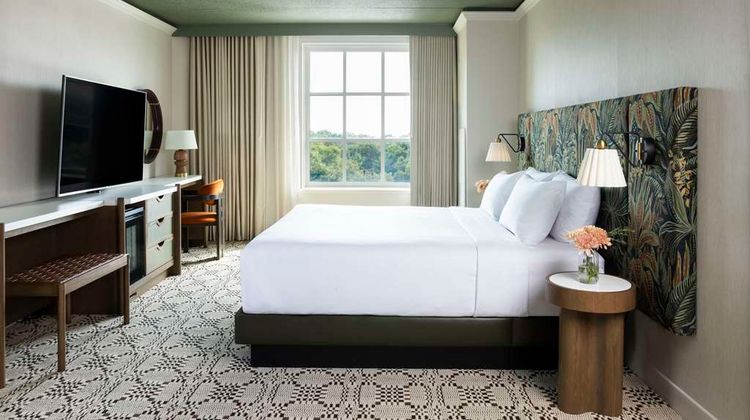 Hyatt Regency Greenwich Suite