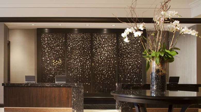 <b>Hyatt Regency Long Island Lobby</b>. Images powered by <a href="https://iceportal.shijigroup.com/" title="IcePortal" target="_blank">IcePortal</a>.