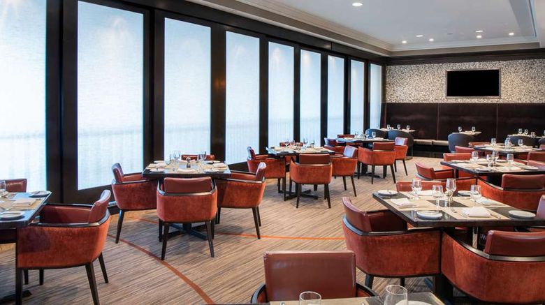 <b>Hyatt Regency Long Island Restaurant</b>. Images powered by <a href="https://iceportal.shijigroup.com/" title="IcePortal" target="_blank">IcePortal</a>.