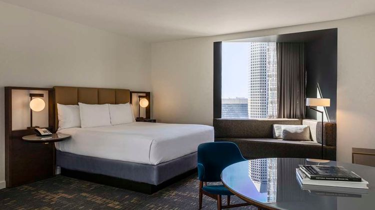 Hyatt Regency Houston Suite
