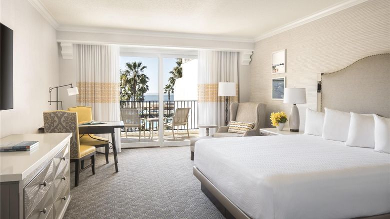 <b>Hyatt Regency Huntington Beach Resort Room</b>. Images powered by <a href="https://iceportal.shijigroup.com/" title="IcePortal" target="_blank">IcePortal</a>.