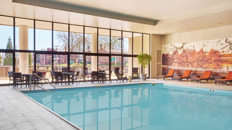 <b>Hyatt Regency Lexington Pool</b>. Images powered by <a href="https://iceportal.shijigroup.com/" title="IcePortal" target="_blank">IcePortal</a>.