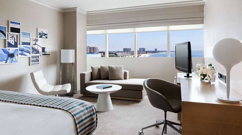<b>Hyatt Regency Long Beach Suite</b>. Images powered by <a href="https://iceportal.shijigroup.com/" title="IcePortal" target="_blank">IcePortal</a>.