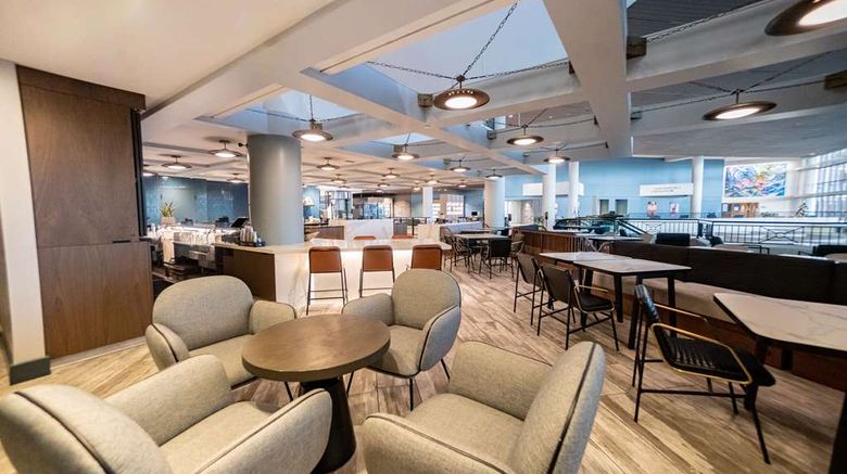 <b>Hyatt Regency Long Beach Restaurant</b>. Images powered by <a href="https://iceportal.shijigroup.com/" title="IcePortal" target="_blank">IcePortal</a>.