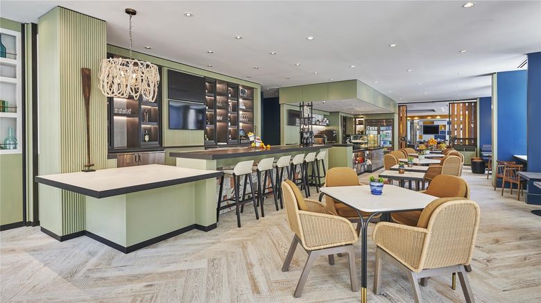 <b>Hyatt Centric The Pike Long Beach Restaurant</b>. Images powered by <a href="https://iceportal.shijigroup.com/" title="IcePortal" target="_blank">IcePortal</a>.