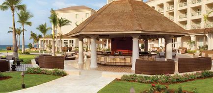 Hyatt Ziva Rose Hall Exterior