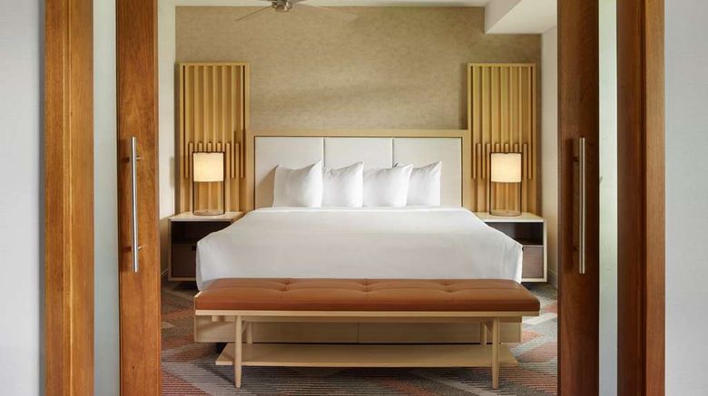 <b>Hyatt Regency Monterey Hotel & Spa Suite</b>. Images powered by <a href="https://iceportal.shijigroup.com/" title="IcePortal" target="_blank">IcePortal</a>.