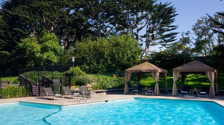 <b>Hyatt Regency Monterey Hotel & Spa Pool</b>. Images powered by <a href="https://iceportal.shijigroup.com/" title="IcePortal" target="_blank">IcePortal</a>.