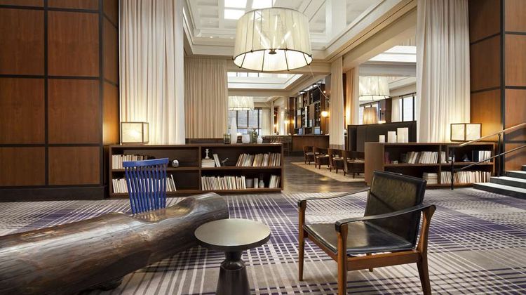Hyatt Regency Minneapolis Lobby