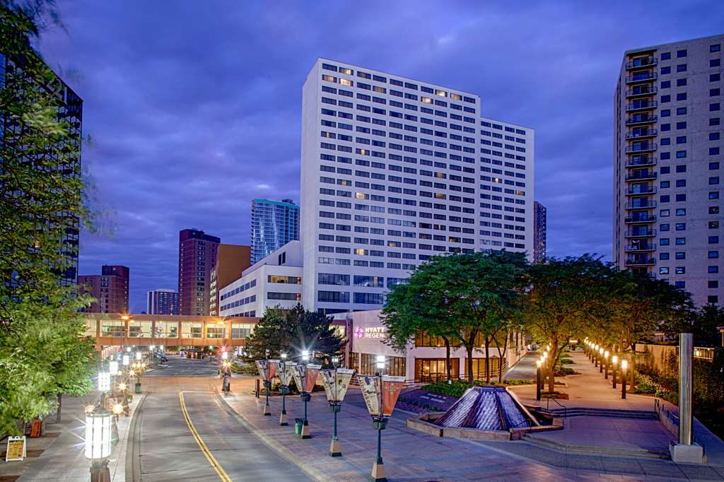 Hyatt Regency Minneapolis- First Class Minneapolis, MN Hotels- GDS