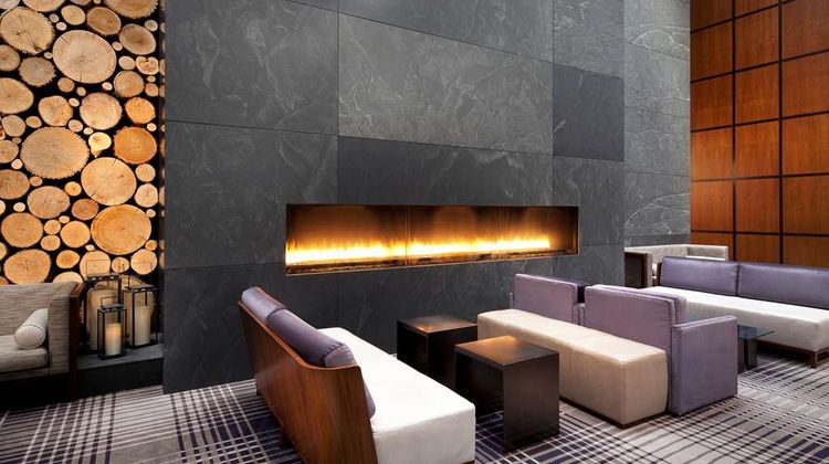 Hyatt Regency Minneapolis Lobby