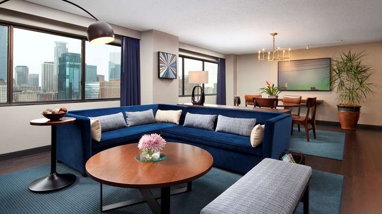 Hyatt Regency Minneapolis Suite