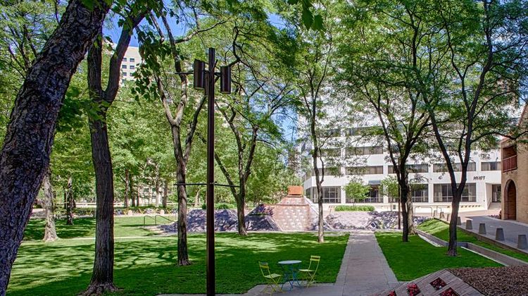 Hyatt Regency Minneapolis Exterior