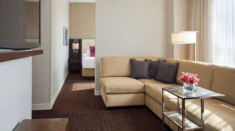 <b>Hyatt Regency New Orleans Suite</b>. Images powered by <a href="https://iceportal.shijigroup.com/" title="IcePortal" target="_blank">IcePortal</a>.