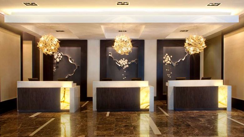<b>Hyatt Regency New Orleans Lobby</b>. Images powered by <a href="https://iceportal.shijigroup.com/" title="IcePortal" target="_blank">IcePortal</a>.