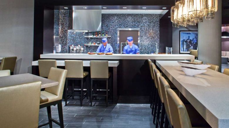 <b>Hyatt Regency New Orleans Restaurant</b>. Images powered by <a href="https://iceportal.shijigroup.com/" title="IcePortal" target="_blank">IcePortal</a>.
