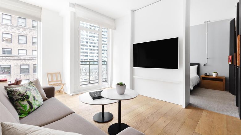 <b>ANdAZ 5th Avenue Suite</b>. Images powered by <a href="https://iceportal.shijigroup.com/" title="IcePortal" target="_blank">IcePortal</a>.