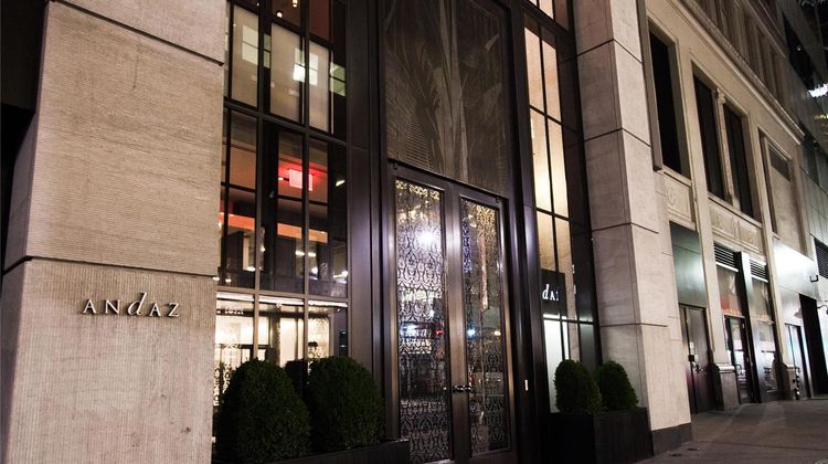 ANdAZ 5th Avenue Exterior