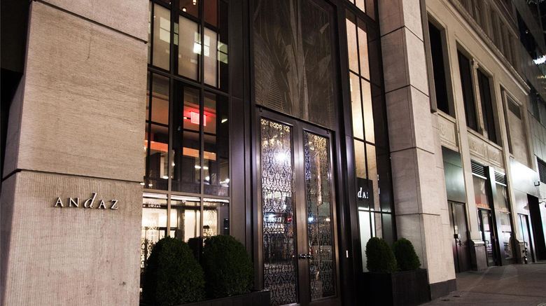 <b>ANdAZ 5th Avenue Exterior</b>. Images powered by <a href="https://iceportal.shijigroup.com/" title="IcePortal" target="_blank">IcePortal</a>.