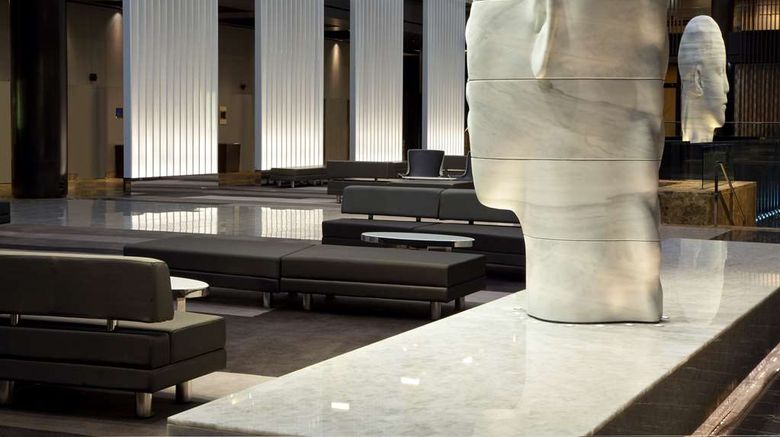 <b>Hyatt Grand Central New York Lobby</b>. Images powered by <a href="https://iceportal.shijigroup.com/" title="IcePortal" target="_blank">IcePortal</a>.