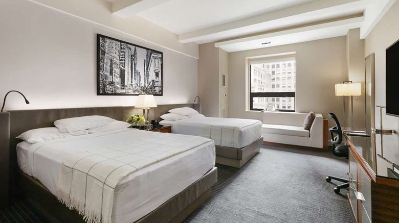 <b>Hyatt Grand Central New York Room</b>. Images powered by <a href="https://iceportal.shijigroup.com/" title="IcePortal" target="_blank">IcePortal</a>.