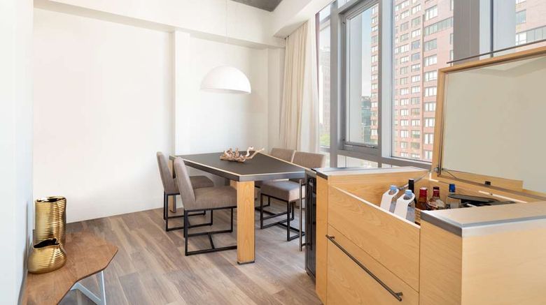<b>Hyatt Union Square New York Suite</b>. Images powered by <a href="https://iceportal.shijigroup.com/" title="IcePortal" target="_blank">IcePortal</a>.