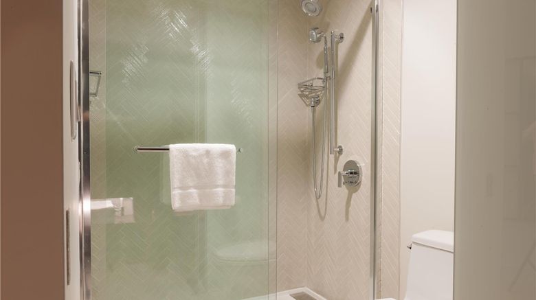 <b>Hyatt Regency Maui Resort and Spa Room</b>. Images powered by <a href="https://iceportal.shijigroup.com/" title="IcePortal" target="_blank">IcePortal</a>.