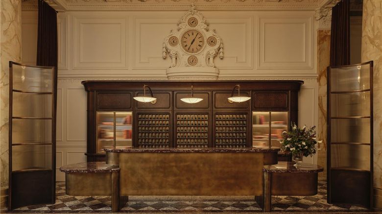 <b>The Bellevue Hotel Lobby</b>. Images powered by <a href="https://iceportal.shijigroup.com/" title="IcePortal" target="_blank">IcePortal</a>.