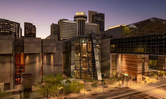 Hyatt Regency Phoenix Exterior
