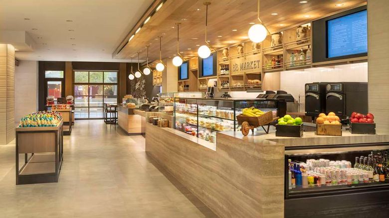<b>Hyatt Regency Phoenix Restaurant</b>. Images powered by <a href="https://iceportal.shijigroup.com/" title="IcePortal" target="_blank">IcePortal</a>.