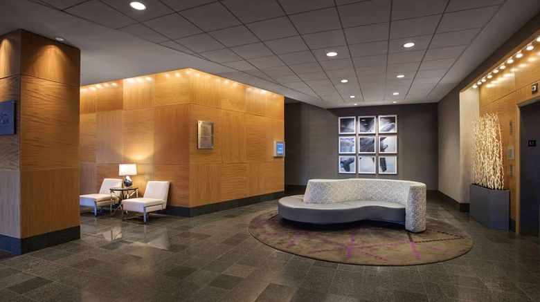 <b>Hyatt Regency Pittsburgh Intl Airport Lobby</b>. Images powered by <a href="https://iceportal.shijigroup.com/" title="IcePortal" target="_blank">IcePortal</a>.