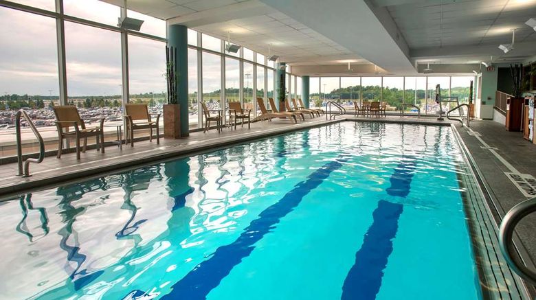 <b>Hyatt Regency Pittsburgh Intl Airport Pool</b>. Images powered by <a href="https://iceportal.shijigroup.com/" title="IcePortal" target="_blank">IcePortal</a>.