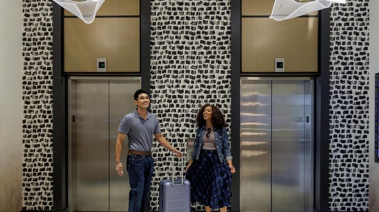<b>Hyatt Centric Chicago O'Hare Lobby</b>. Images powered by <a href="https://iceportal.shijigroup.com/" title="IcePortal" target="_blank">IcePortal</a>.