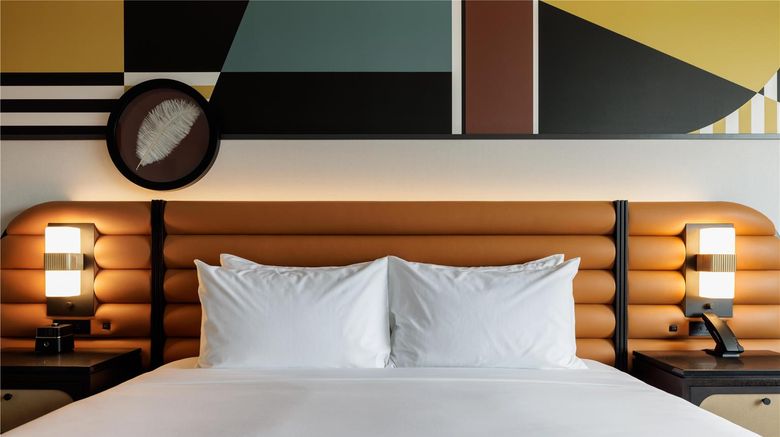 <b>Hyatt Centric Chicago O'Hare Room</b>. Images powered by <a href="https://iceportal.shijigroup.com/" title="IcePortal" target="_blank">IcePortal</a>.