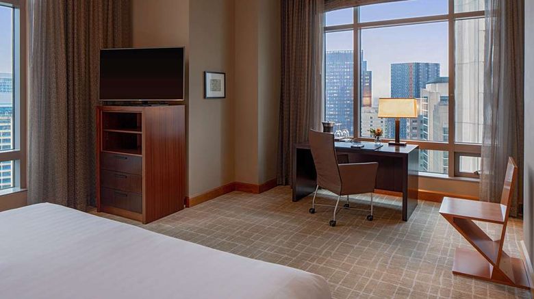 <b>Grand Hyatt Seattle Suite</b>. Images powered by <a href="https://iceportal.shijigroup.com/" title="IcePortal" target="_blank">IcePortal</a>.