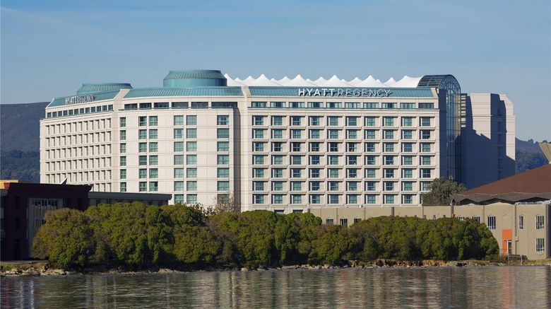 <b>Hyatt Regency San Francisco Airport Exterior</b>. Images powered by <a href="https://iceportal.shijigroup.com/" title="IcePortal" target="_blank">IcePortal</a>.