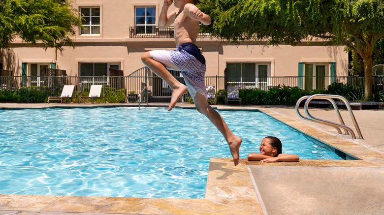 <b>Hyatt Regency Sonoma Wine Country Pool</b>. Images powered by <a href="https://iceportal.shijigroup.com/" title="IcePortal" target="_blank">IcePortal</a>.