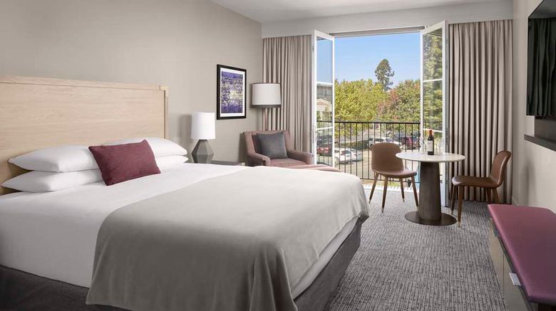 <b>Hyatt Regency Sonoma Wine Country Room</b>. Images powered by <a href="https://iceportal.shijigroup.com/" title="IcePortal" target="_blank">IcePortal</a>.