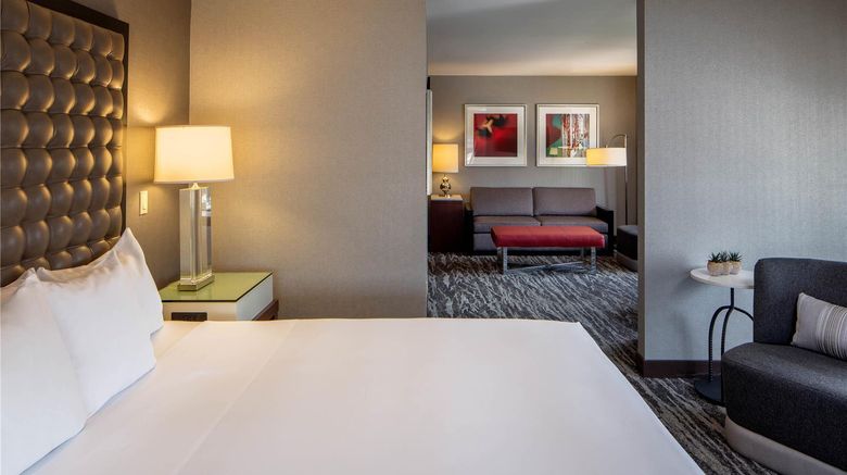 <b>Hyatt Regency St. Louis at the Arch Suite</b>. Images powered by <a href="https://iceportal.shijigroup.com/" title="IcePortal" target="_blank">IcePortal</a>.