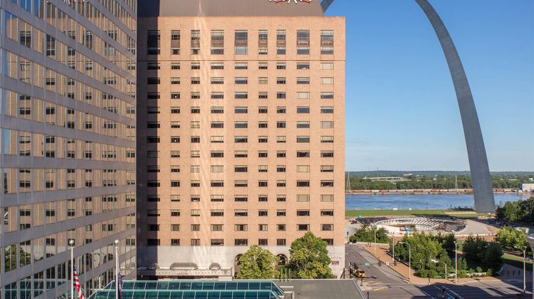 <b>Hyatt Regency St. Louis at the Arch Exterior</b>. Images powered by <a href="https://iceportal.shijigroup.com/" title="IcePortal" target="_blank">IcePortal</a>.