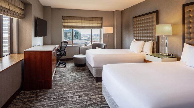<b>Hyatt Regency St. Louis at the Arch Room</b>. Images powered by <a href="https://iceportal.shijigroup.com/" title="IcePortal" target="_blank">IcePortal</a>.